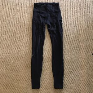 Black lululemon leggings